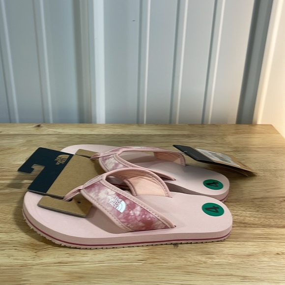 The North Face Girls Flip Flops Size 4 - Picture 2 of 5